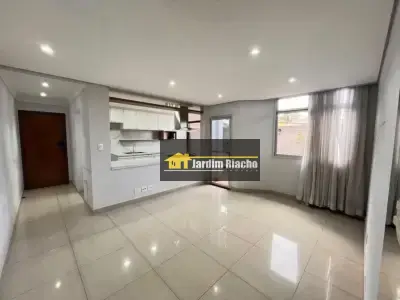 Apartamento com 3 quartos em Jardim Riacho das Pedras