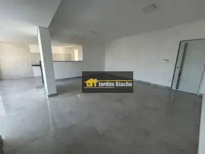 Apartamento com 3 quartos em Jardim Riacho das Pedras