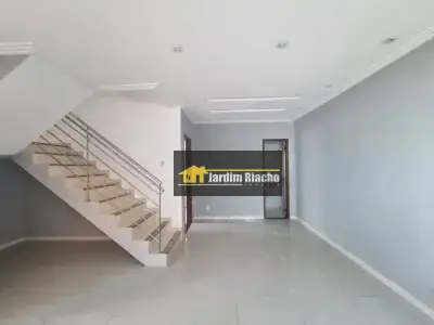Casa com 3 quartos em Jardim Riacho das Pedras