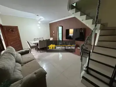 Casa com 3 quartos em Jardim Riacho das Pedras