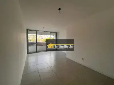 Área Privativa com 3 quartos em Jardim Riacho das Pedras
