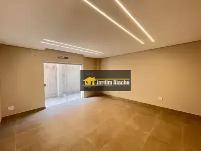 Sala / Conjunto com 0 quartos em Jardim Riacho das Pedras