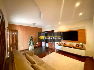Casa com 5 quartos em Riacho das Pedras