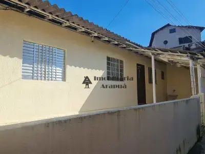 Casa com 1 quartos em Vila Arapuá