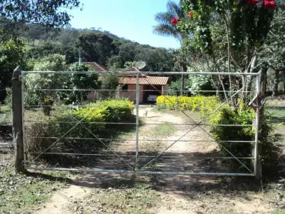 Sítio com 0 quartos em Centro, Candeias - 70m²