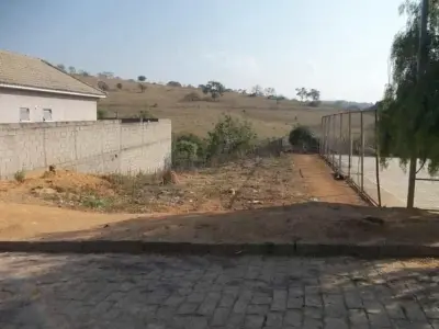 Lote / Terreno com 0 quartos em Jardim Eldorado, Candeias - 200m²