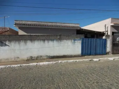 Casa com 3 quartos em Alto do Cruzeiro, Candeias - 65m²