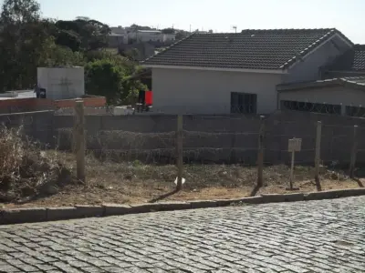 Lote / Terreno com 0 quartos em Alto do Cruzeiro, Candeias - 0m²