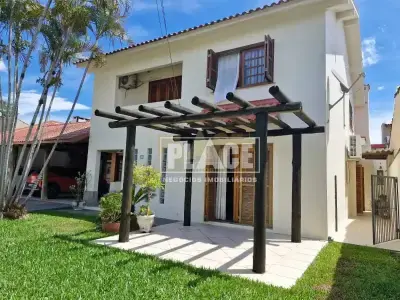 Casa com 0 quartos em Centro