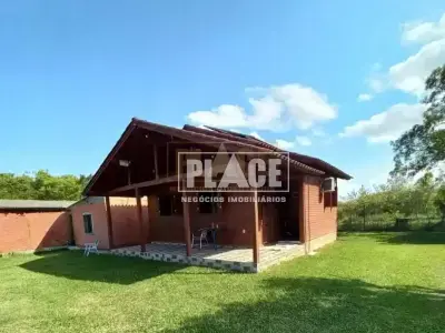 Casa com 2 quartos em Pedras Brancas