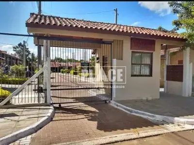 Casa de Condomínio com 2 quartos em Centro Novo