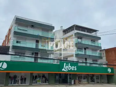 Apartamento com 3 quartos em Centro