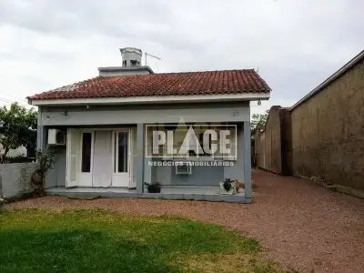 Casa com 3 quartos em Jardim Iolanda