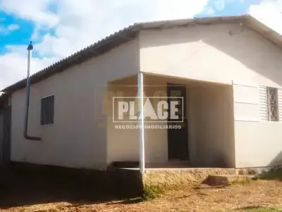 Casa com 2 quartos em Pedras Brancas