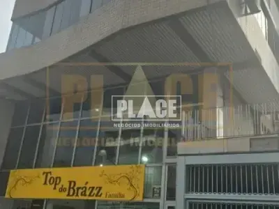 Apartamento com 3 quartos em Centro