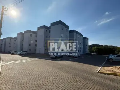 Apartamento com 2 quartos em Jardim Iolanda