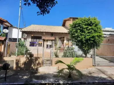 Casa com 3 quartos em Colina