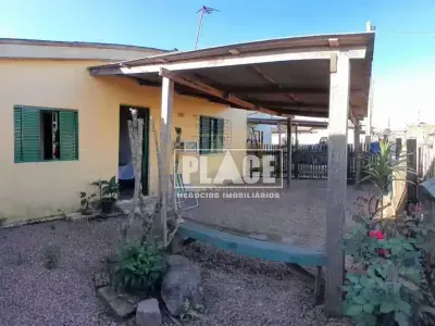 Casa com 2 quartos em Pedras Brancas