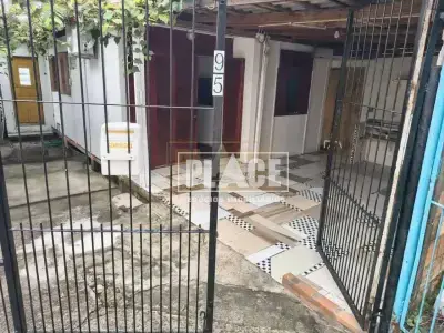 Casa com 2 quartos em Colina