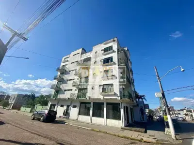 Apartamento com 3 quartos em Centro