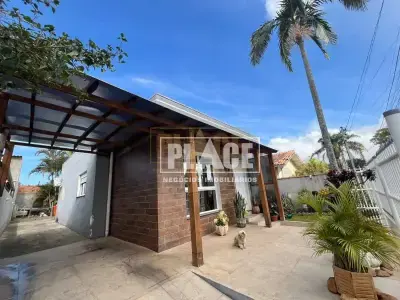 Casa com 3 quartos em Colina