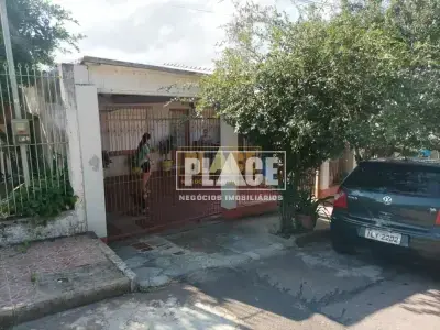 Casa com 2 quartos em Colina