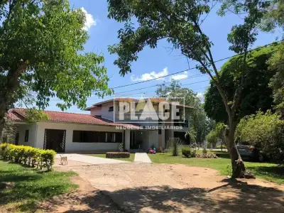  com 5 quartos em Centro
