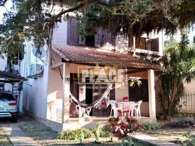 Sobrado com 4 quartos em Centro