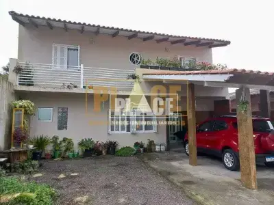 Sobrado com 3 quartos em Jardim Iolanda