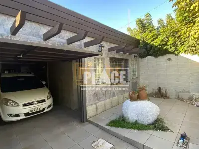 Casa com 3 quartos em Centro