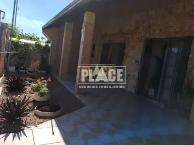 Casa com 2 quartos em Colina
