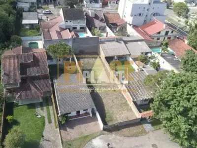 Lote / Terreno com 0 quartos em Centro