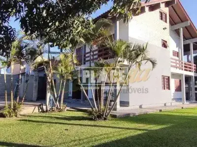 Sobrado com 3 quartos em Flórida