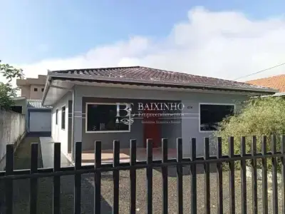 Casa com 3 quartos em Vila Choma, Mallet - 130m²
