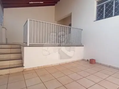 Casa com 3 quartos em Vila Operária, Barra Bonita - 0m²