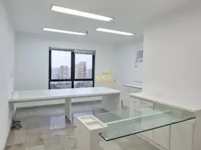 Sala / Conjunto com 0 quartos em Vila Mariana, São Paulo - 35m²