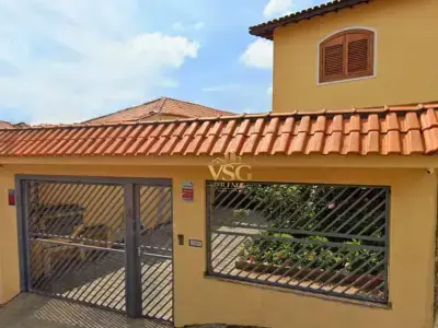 Casa com 4 quartos em Vila Monumento, São Paulo - 290m²