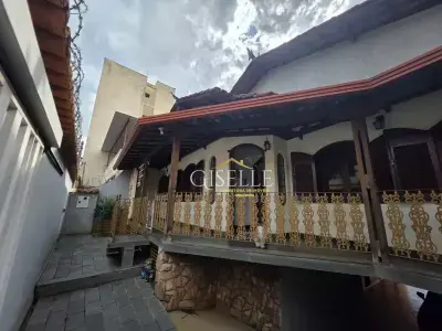 Casa com 6 quartos em Chapada