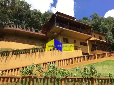 Casa de Condomínio com 4 quartos em Alpes da Cantareira