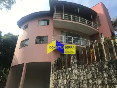 Casa de Condomínio com 3 quartos em Alpes da Cantareira