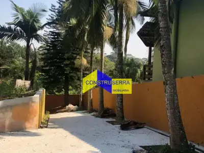 Casa de Condomínio com 5 quartos em Caraguatá