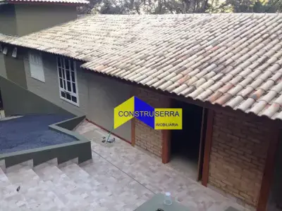 Casa com 3 quartos em Parque Petrópolis
