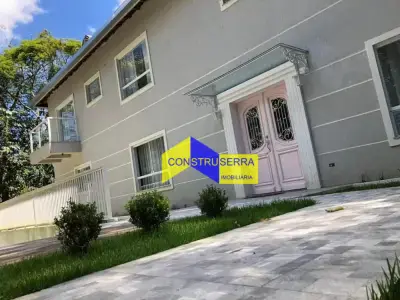 Casa de Condomínio com 3 quartos em Parque Petrópolis
