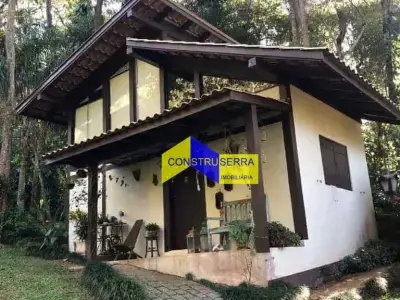 Casa com 3 quartos em Parque Petrópolis