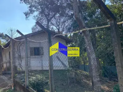 Casa com 2 quartos em Parque Petrópolis