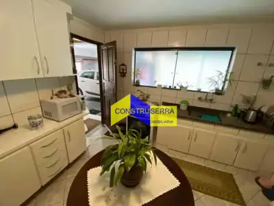 Casa com 3 quartos em Parque Petrópolis