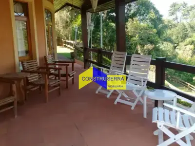 Casa de Condomínio com 4 quartos em RESERVA DAS HORTENCIAS
