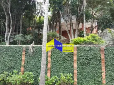 Casa de Condomínio com 2 quartos em RESERVA DAS HORTENCIAS