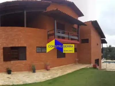 Casa de Condomínio com 5 quartos em Alpes de Caieiras