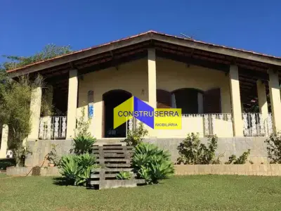 Casa de Condomínio com 4 quartos em Alpes de Caieiras